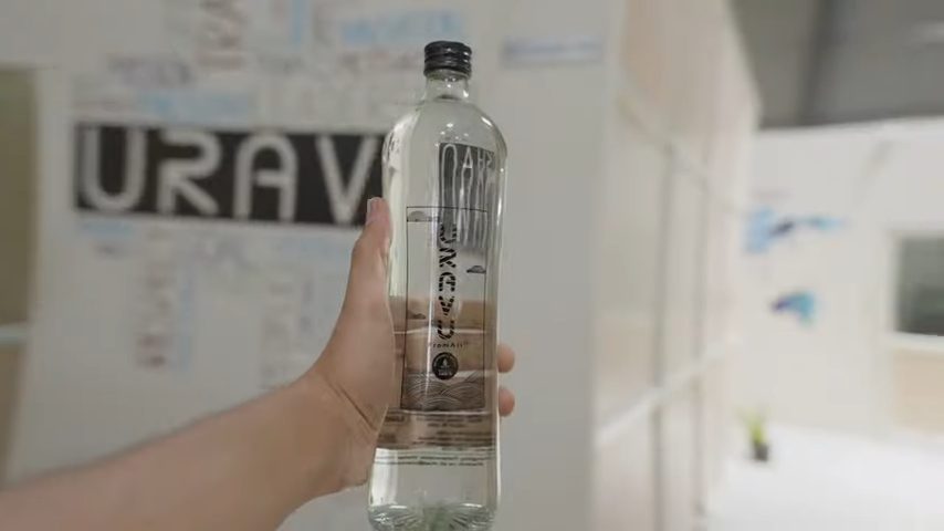La bottiglia d'acqua di Uravu
