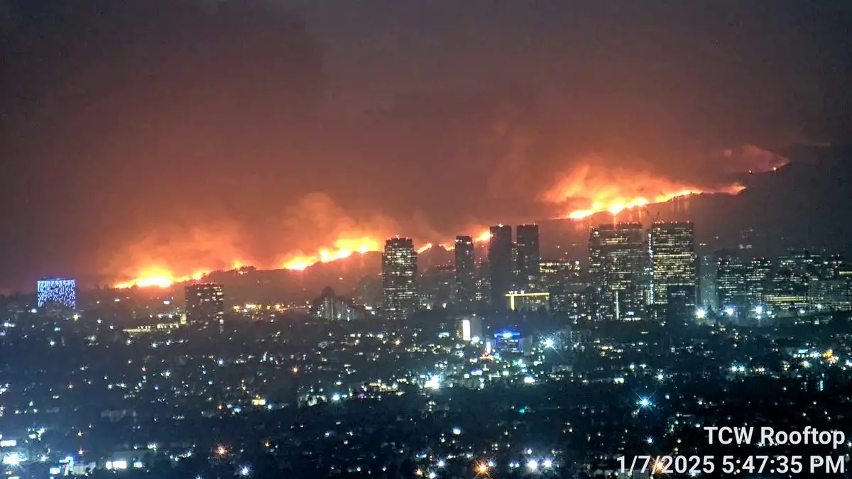Los Angeles in fiamme, foto del 7 gennaio 2025. Foto: Wikipedia