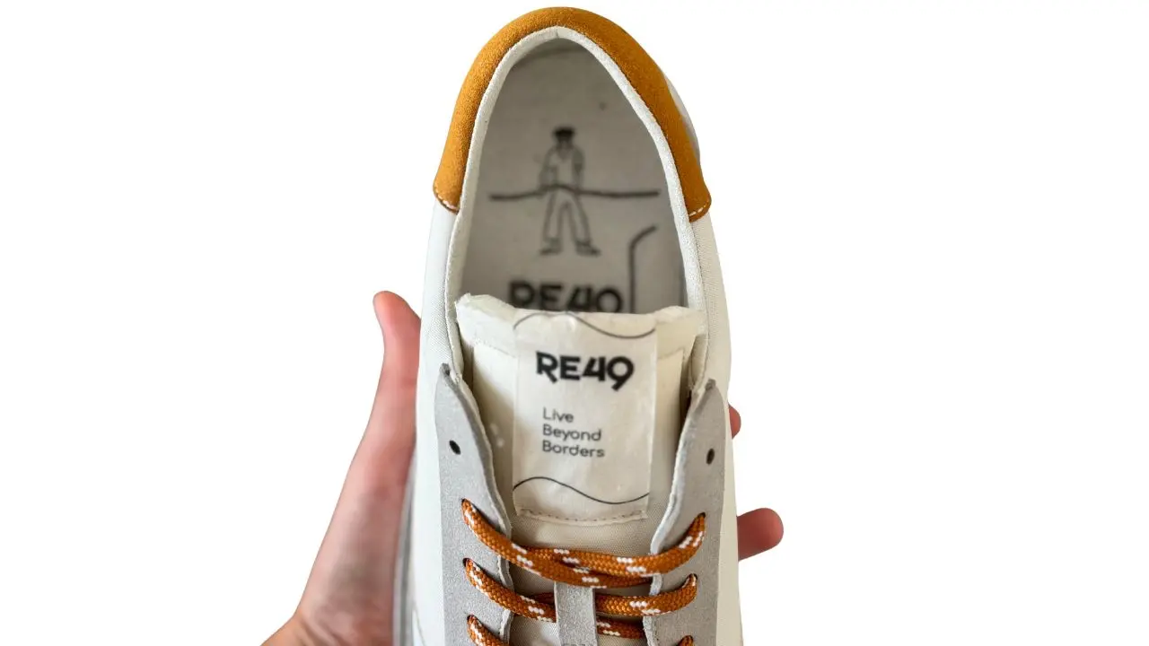 Una scarpa di Re49