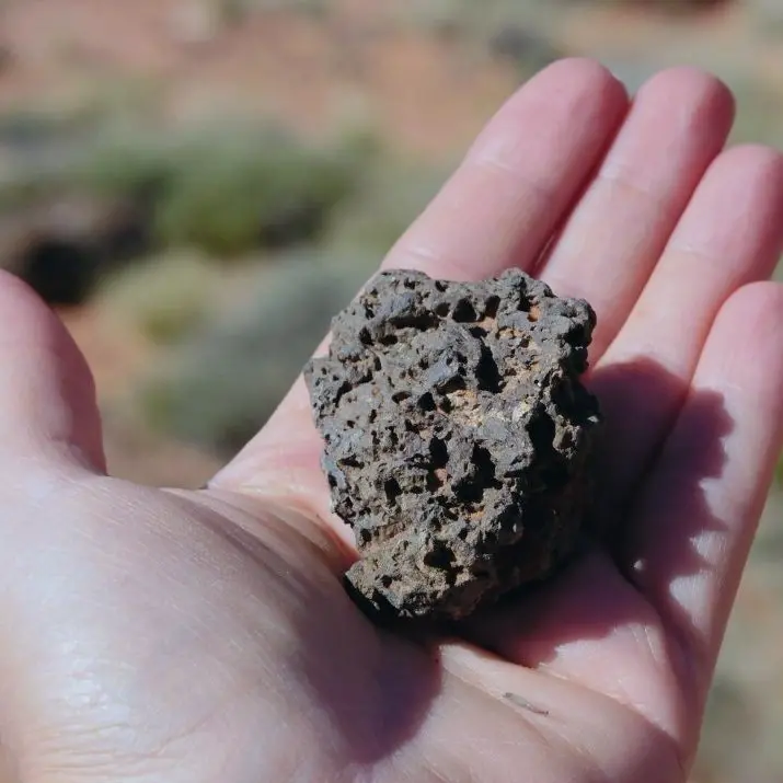 Acqua dalla roccia, nuovi scenari sul sottosuolo terrestre (e non solo)