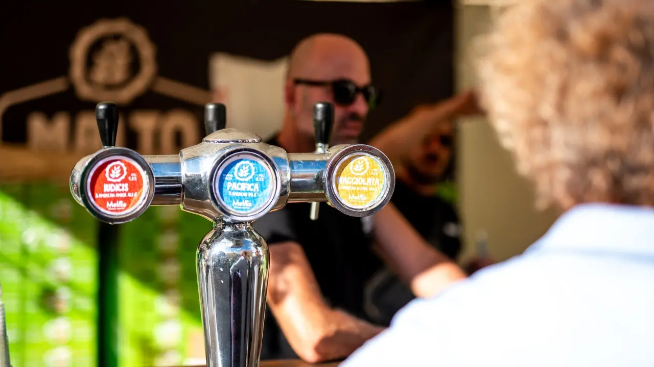 Quattro esperienze di agricoltura sociale: la spillatura della birra prodotta da Azienda agricola Melise