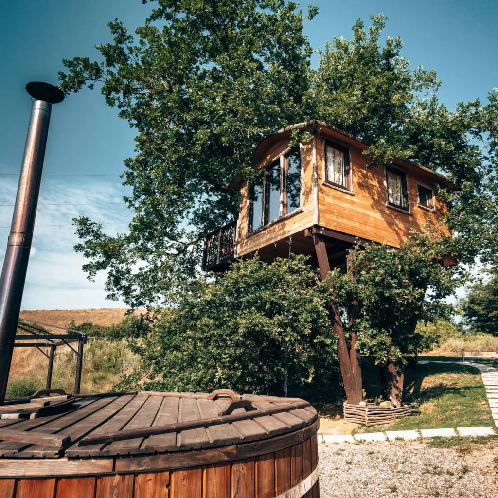 Glamping il Sole, casetta sull'albero