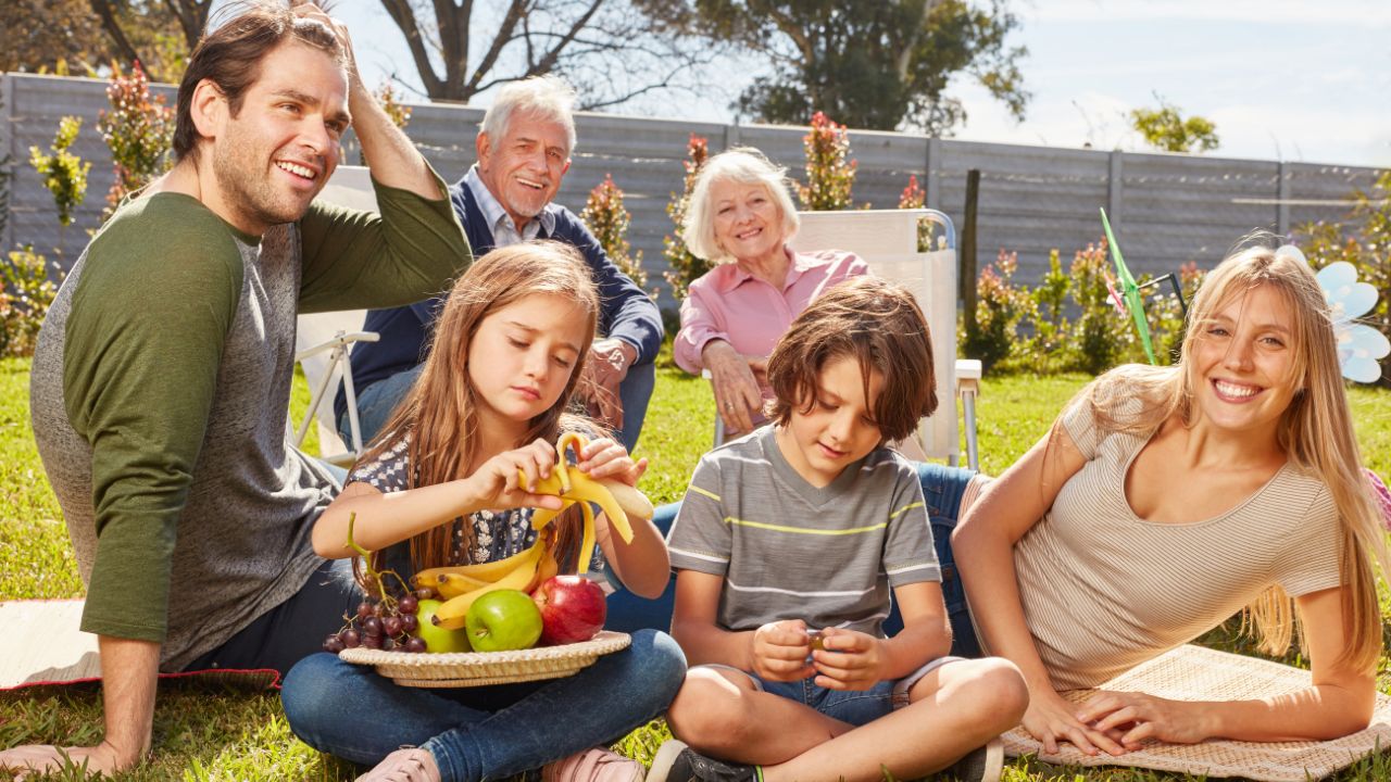 Una famiglia a tavola, quale legame fra Dnsae peso forma