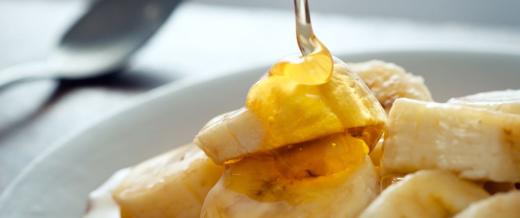 La salute vien dal miele Miele sulle banane