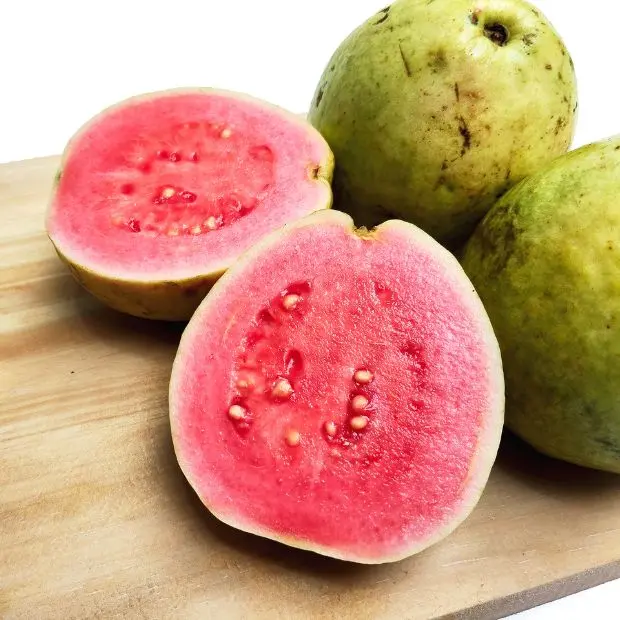 La Guava, il superfood che tiene a bada gli zuccheri e protegge la pelle