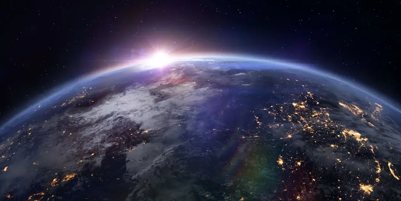Giacomo Sartori e l’alfabeto invisibile del suolo: il pianeta Terra visto dallo spazio